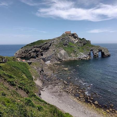 Atxitxek Apartamento En Bermeo Bagian luar foto
